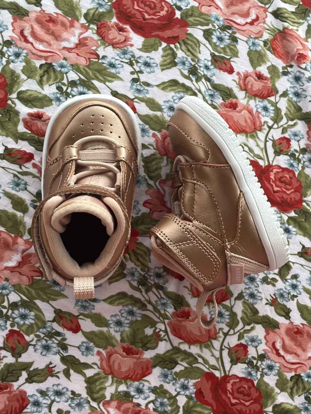 Jordan Fadeaway SE "Rose Gold" in a toddler size (4C)